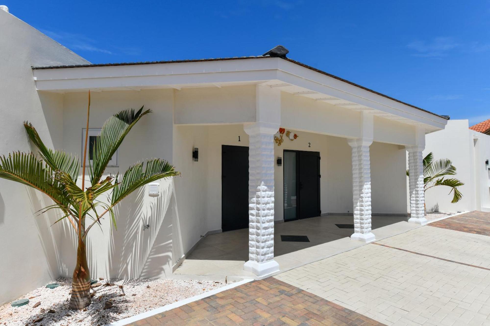 Boutique Hotel Swiss Paradise Aruba Villas And Suites Palm Beach Eksteriør billede