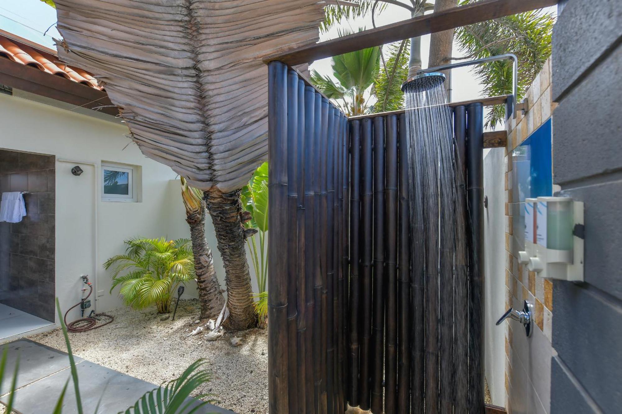 Boutique Hotel Swiss Paradise Aruba Villas And Suites Palm Beach Eksteriør billede